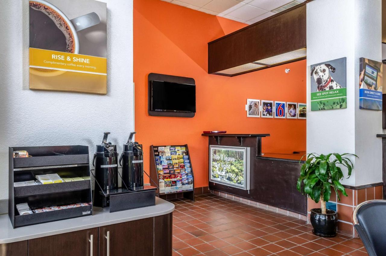Motel 6 Oakdale, Ca Eksteriør billede