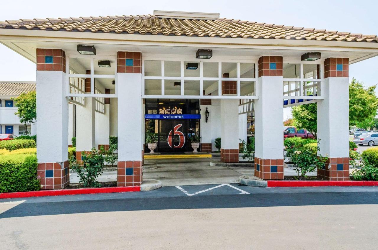 Motel 6 Oakdale, Ca Eksteriør billede