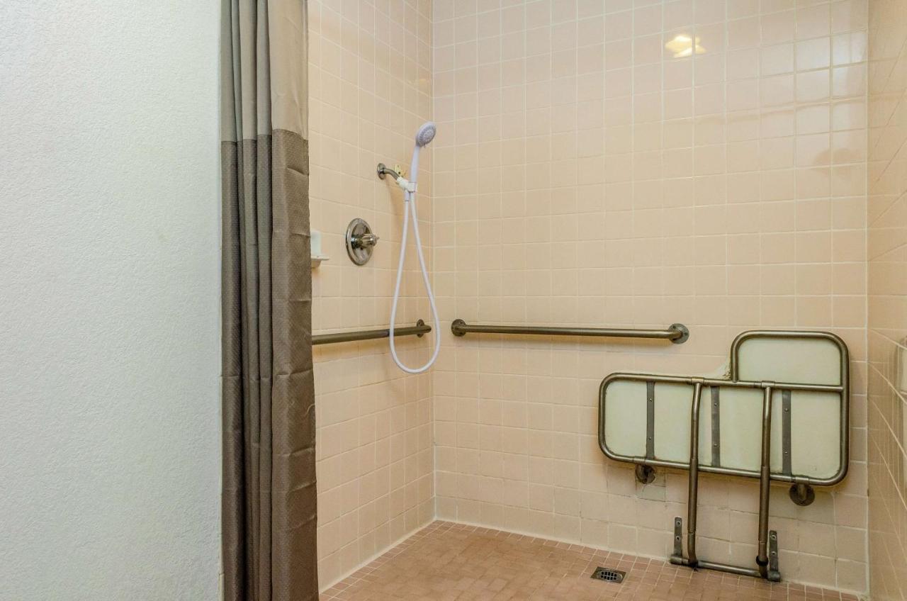 Motel 6 Oakdale, Ca Eksteriør billede