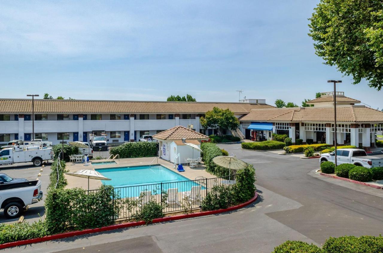Motel 6 Oakdale, Ca Eksteriør billede